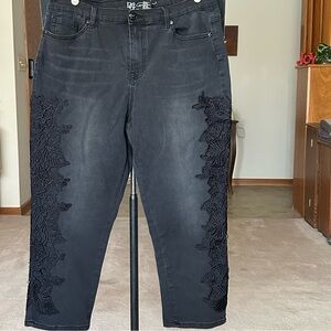 Black Embroidered Jeans. Sz 16P